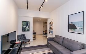 Apartamento Moderno a 300 m da Praia do Leblon